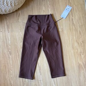 ALO AIRLIFT HIGH WAIST CAPRI